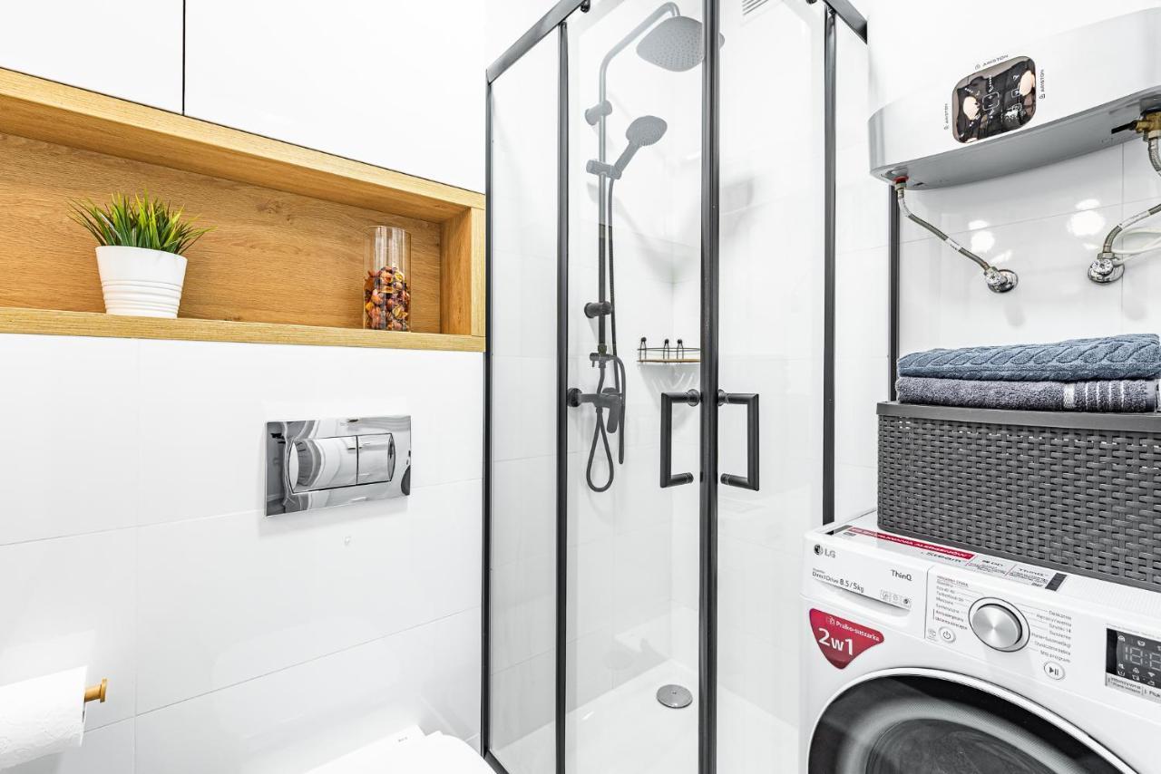 Apartment Frida Katowice Ligota Near Hospitals & Sum 외부 사진